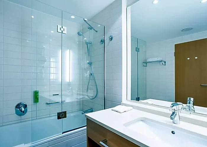 Hi International Hotel 4*
